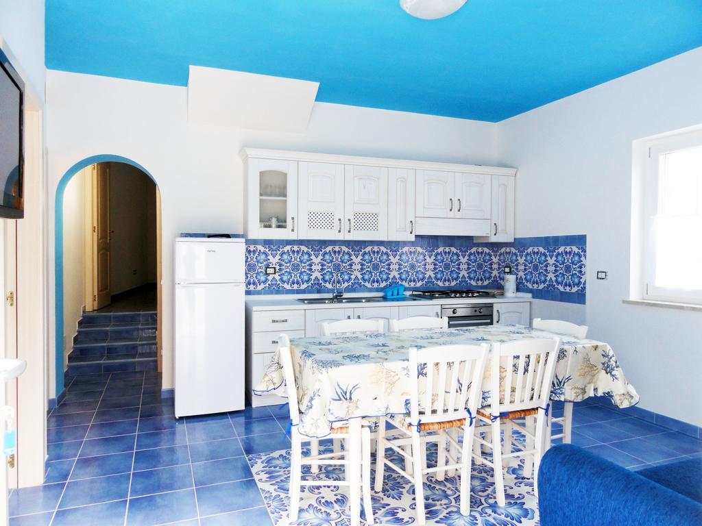 Chiaia Apartments Ponza Szoba fotó