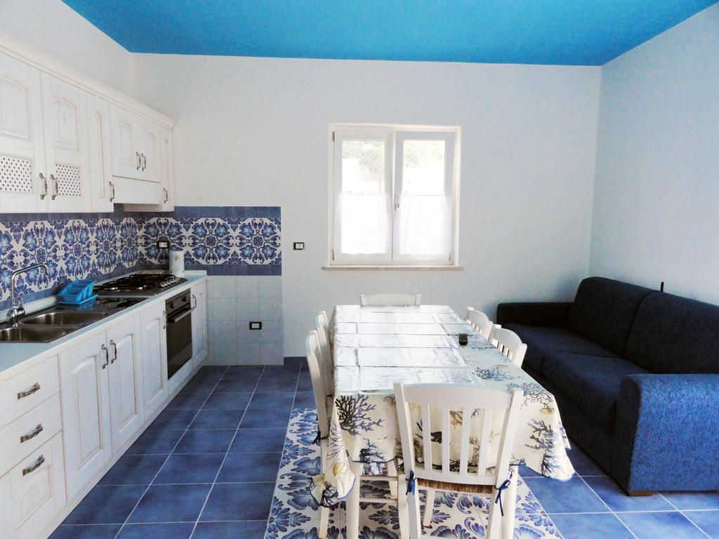 Chiaia Apartments Ponza Szoba fotó