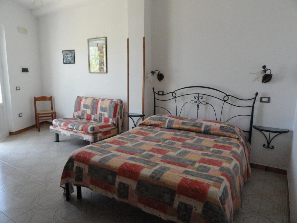 Chiaia Apartments Ponza Szoba fotó