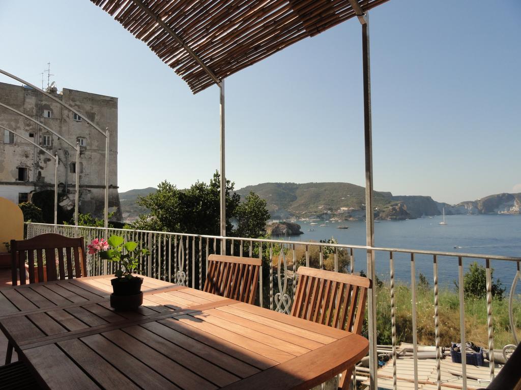 Chiaia Apartments Ponza Szoba fotó