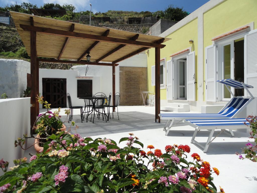 Chiaia Apartments Ponza Szoba fotó