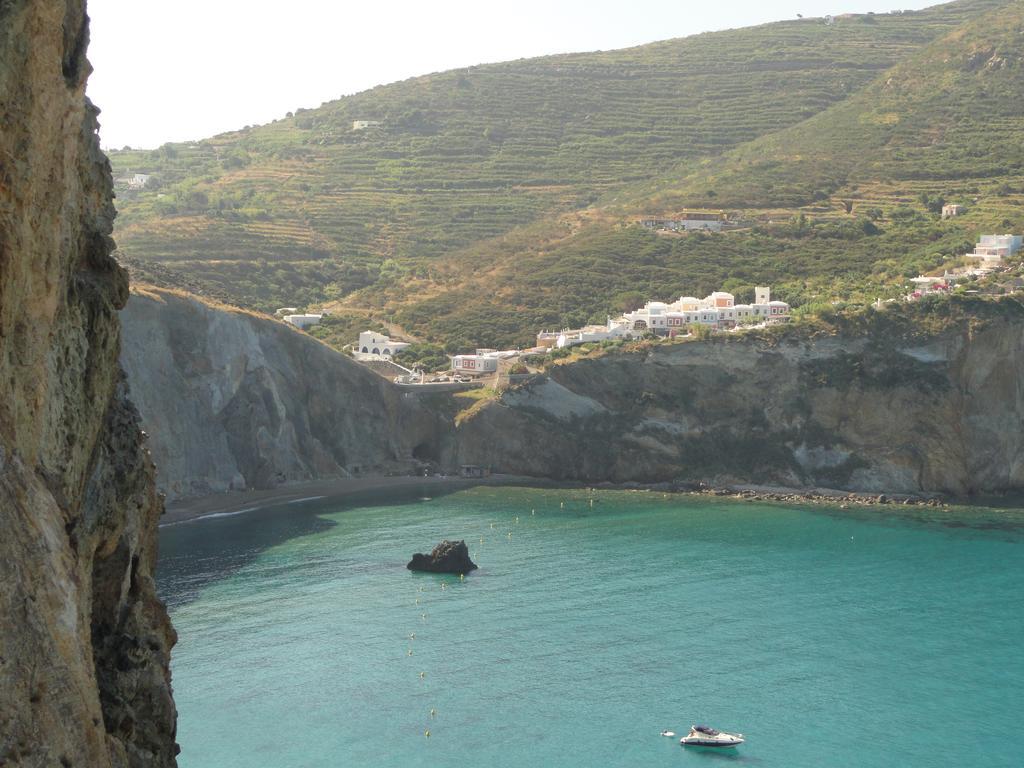 Chiaia Apartments Ponza Szoba fotó
